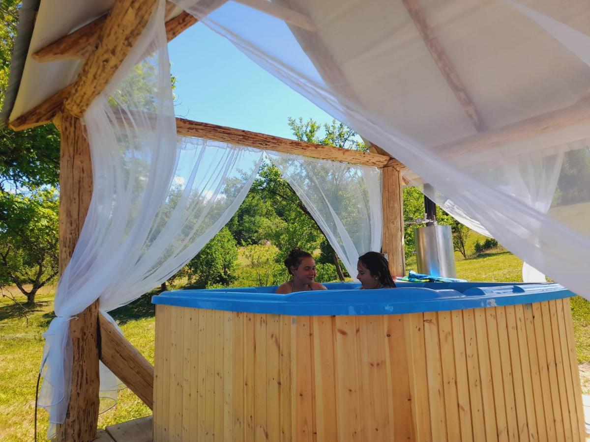 Villa Casa De La Ferma Mariuca Berbesti Esterno foto