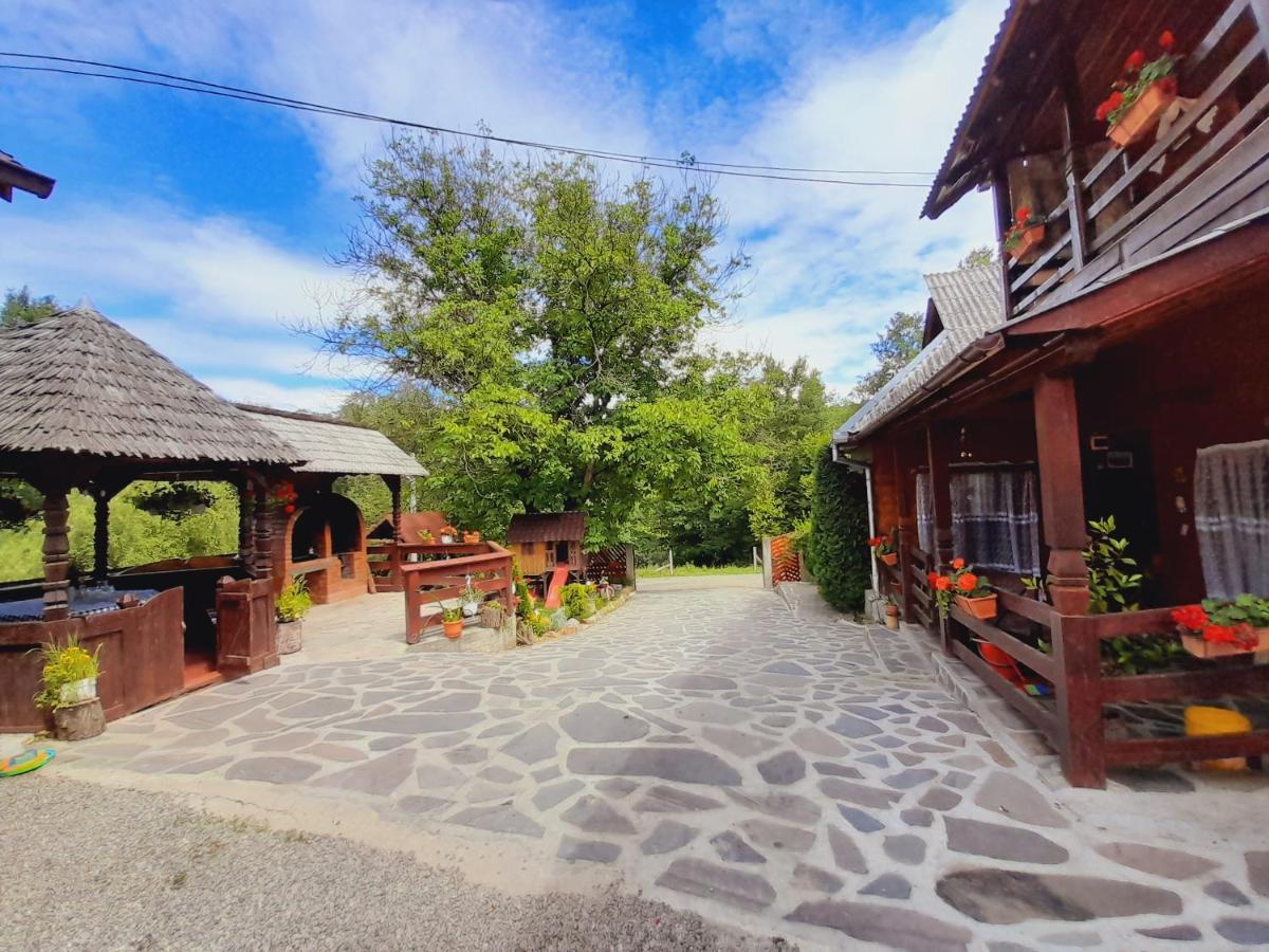 Villa Casa De La Ferma Mariuca Berbesti Esterno foto