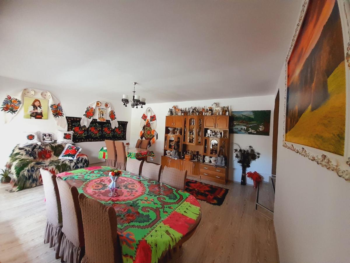 Villa Casa De La Ferma Mariuca Berbesti Esterno foto