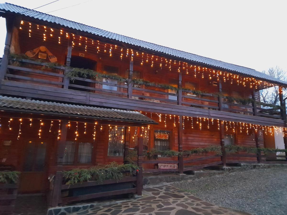 Villa Casa De La Ferma Mariuca Berbesti Esterno foto